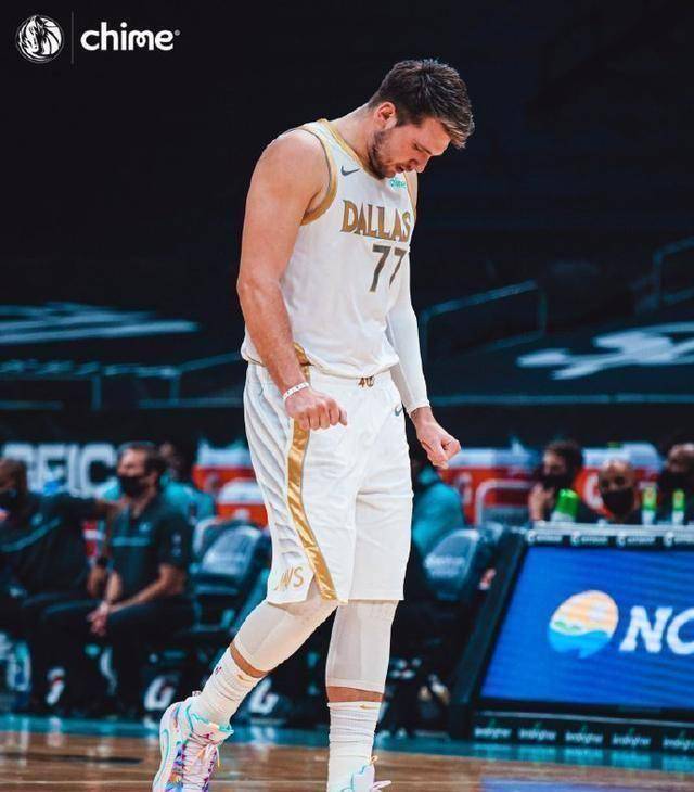 平博-东契奇连续二十场比赛得分超过势不可挡，澳大利亚队挑战极限！的简单介绍-平博